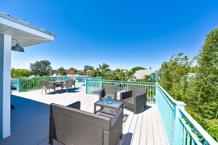 vacation rental with rooftop deck