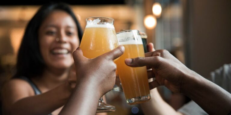 Dress It Down and Hit These Dive Bars for a Relaxed Night Out in Sarasota